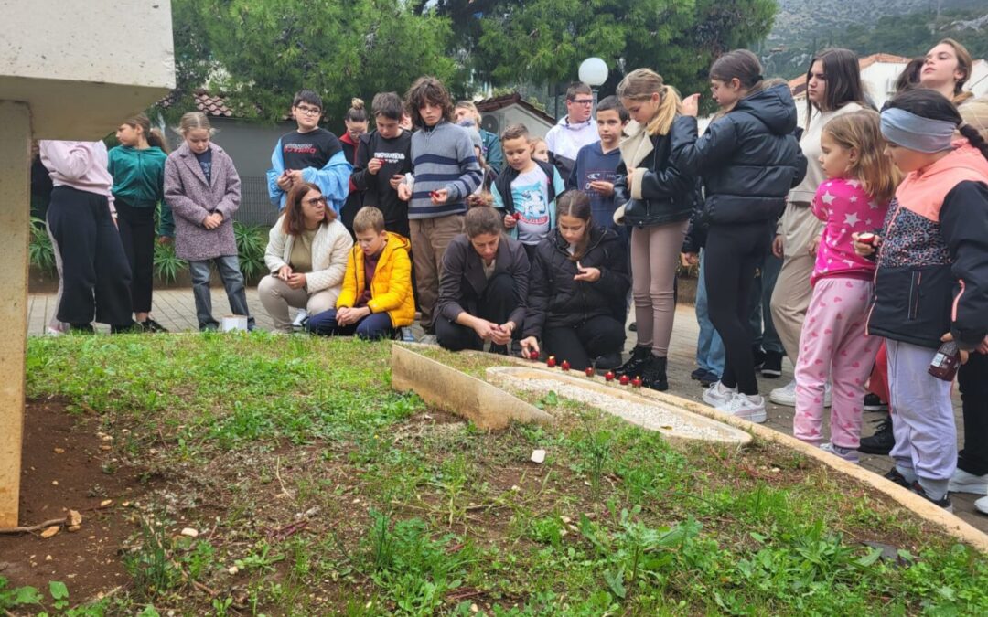 Upaljene svijeće uoći Dana sjećanja na žrtve Domovinskog rata te žrtve Vukovara i ŠkabrnjeUpaljene svijeće uoći
